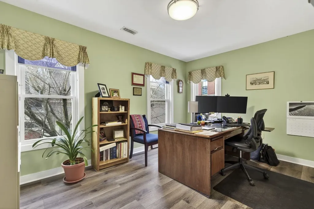 35 E Pearl Street Nashua NH 03060