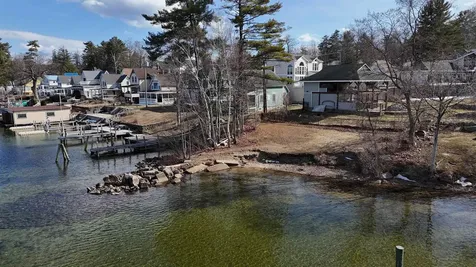 7 Morris Avenue Laconia NH 03246