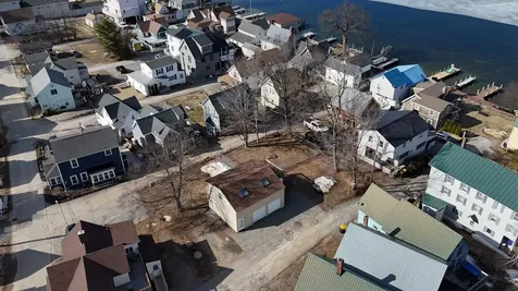 7 Morris Avenue Laconia NH 03246