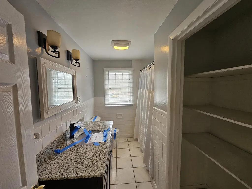 4 Fran Avenue Plaistow NH 03865