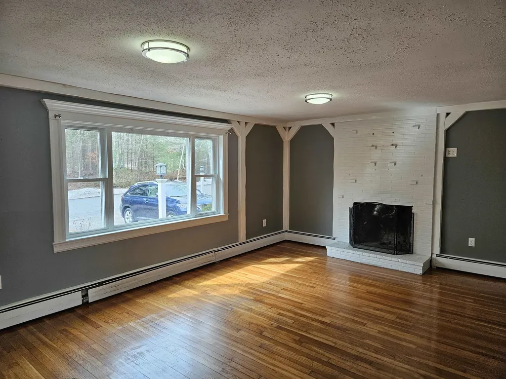 4 Fran Avenue Plaistow NH 03865