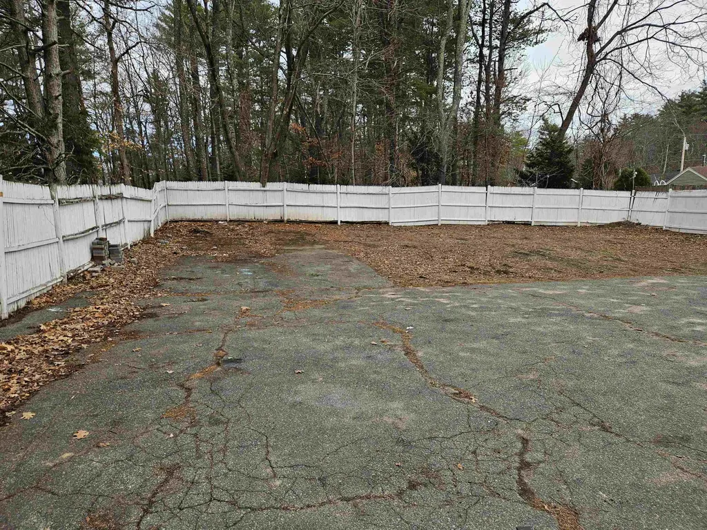 4 Fran Avenue Plaistow NH 03865