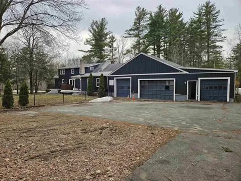 4 Fran Avenue Plaistow NH 03865