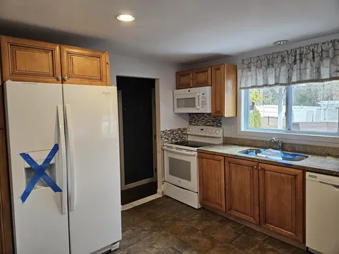 4 Fran Avenue Plaistow NH 03865