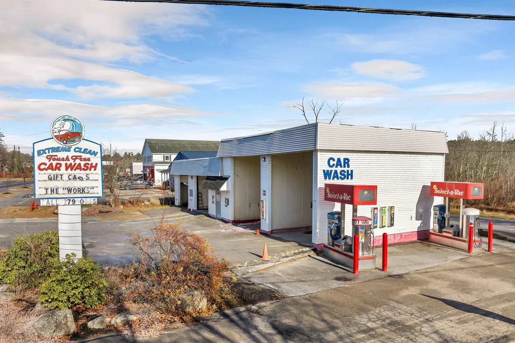 329 Daniel Webster Highway Meredith NH 03253
