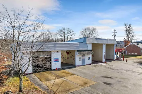 329 Daniel Webster Highway Meredith NH 03253
