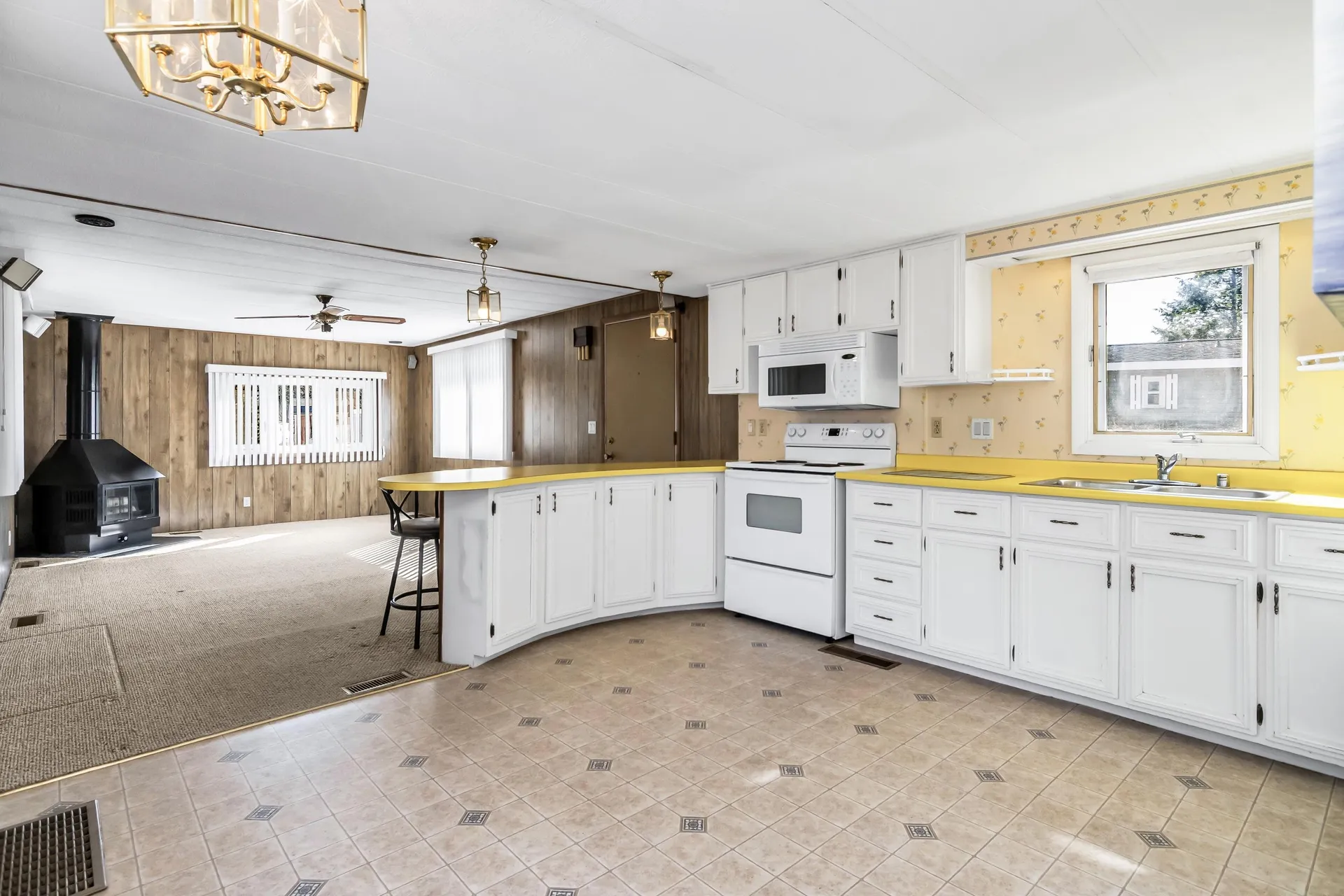 47 Scott Avenue Seabrook NH 03874