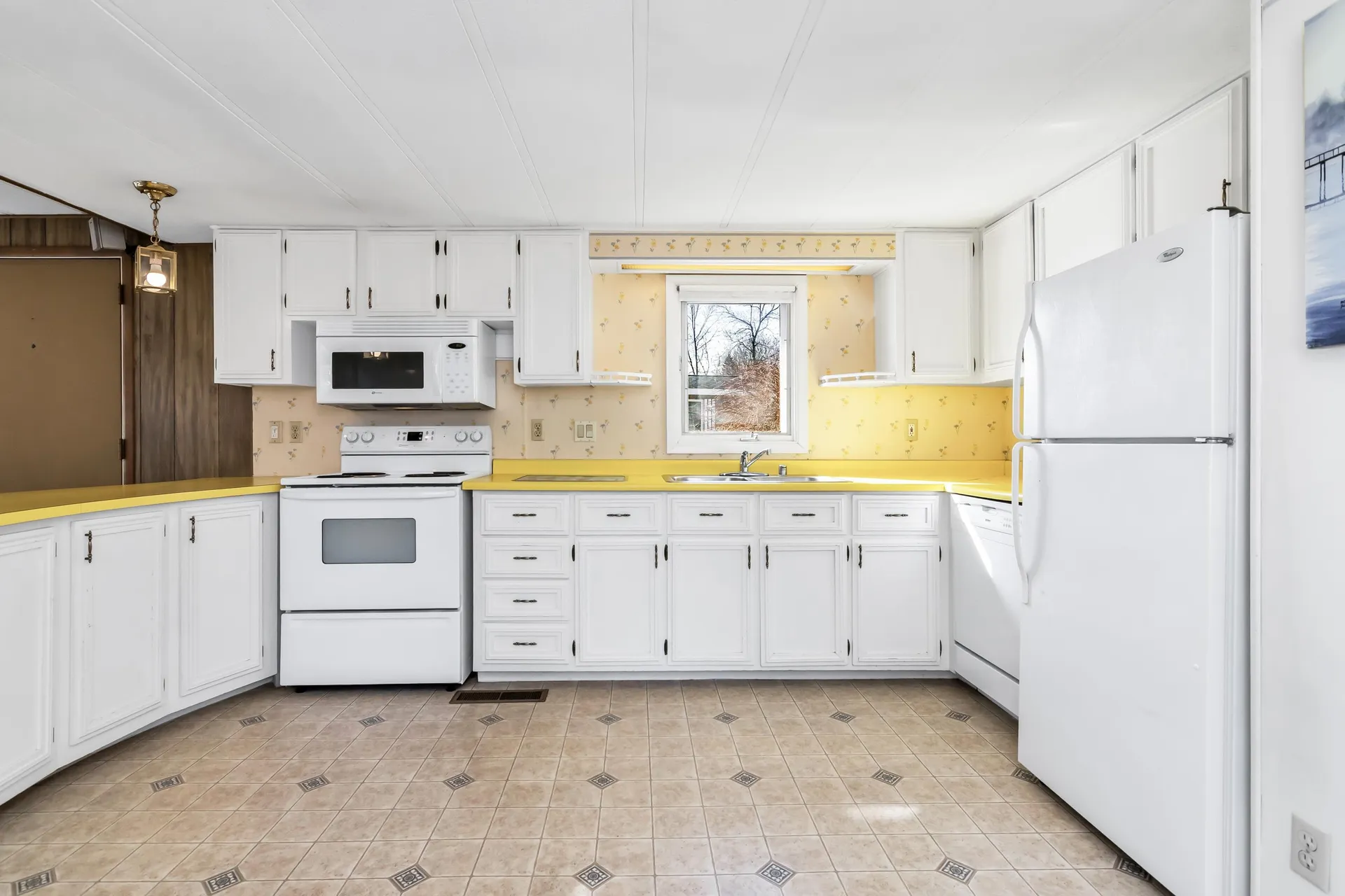 47 Scott Avenue Seabrook NH 03874