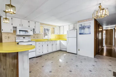 47 Scott Avenue Seabrook NH 03874