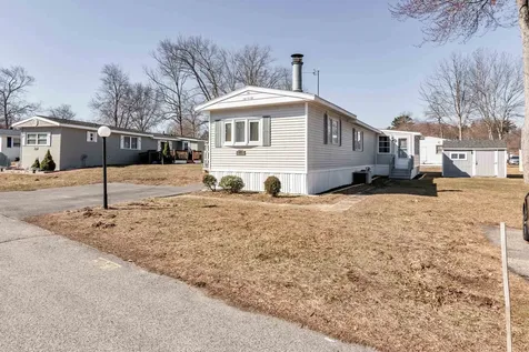 47 Scott Avenue Seabrook NH 03874