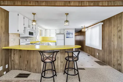 47 Scott Avenue Seabrook NH 03874
