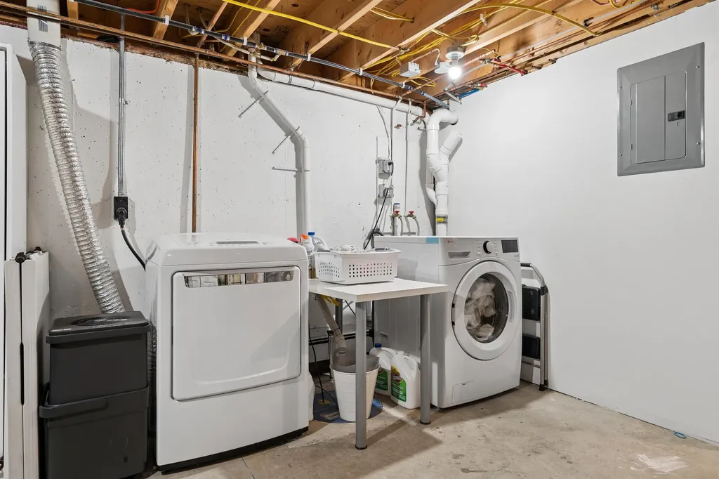 3 Woodmore Drive Hanover NH 03755