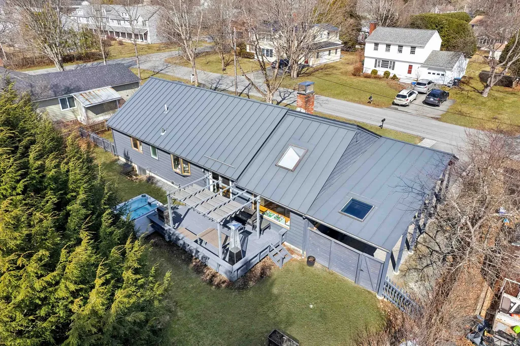 3 Woodmore Drive Hanover NH 03755