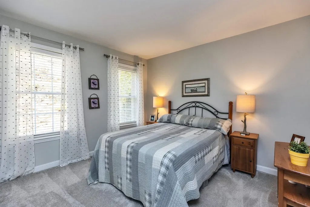 280 Sylvan Lane Manchester NH 03102