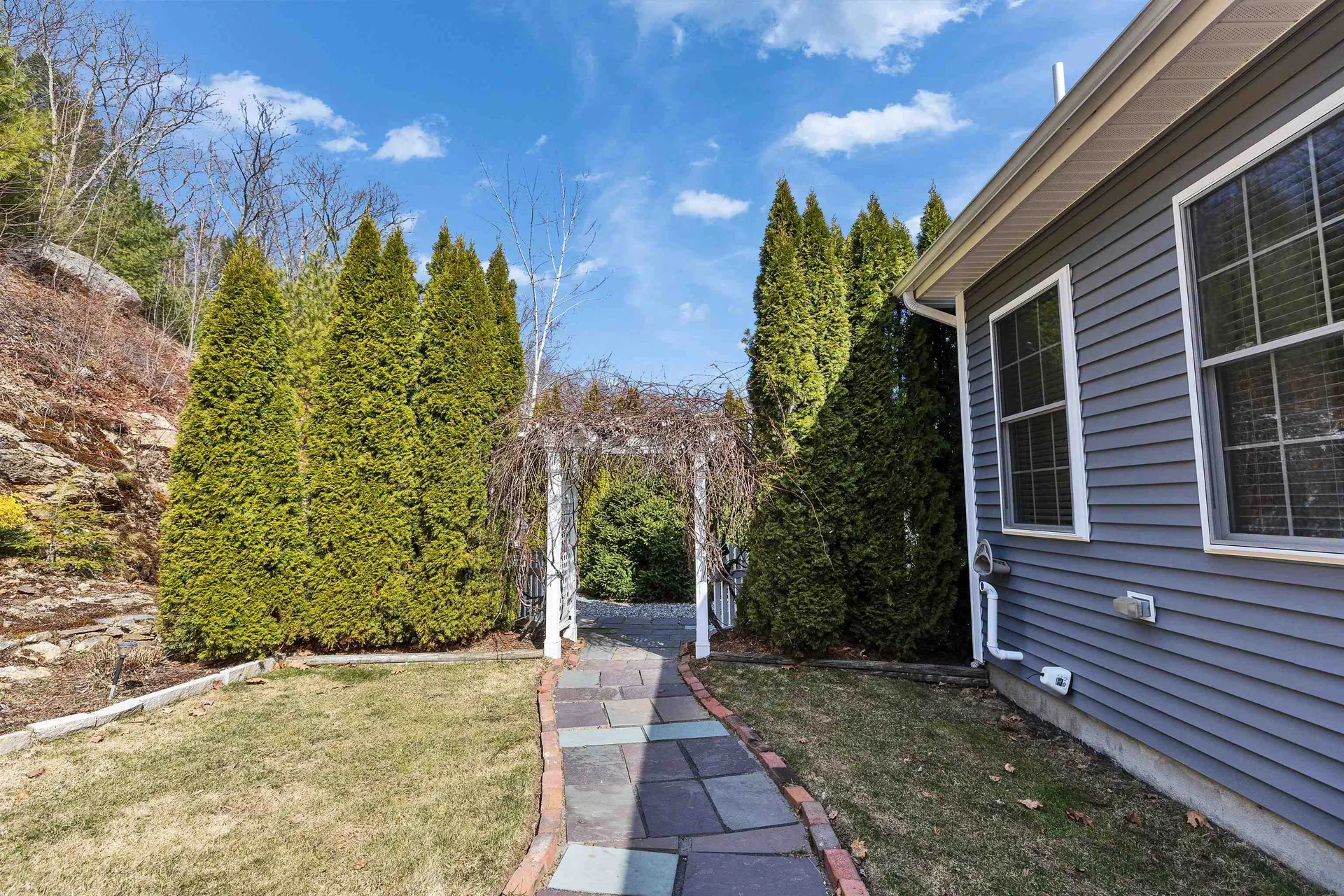 280 Sylvan Lane Manchester NH 03102