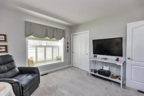 280 Sylvan Lane Manchester NH 03102