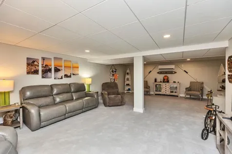 280 Sylvan Lane Manchester NH 03102