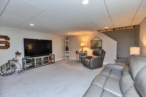 280 Sylvan Lane Manchester NH 03102