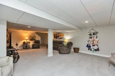 280 Sylvan Lane Manchester NH 03102