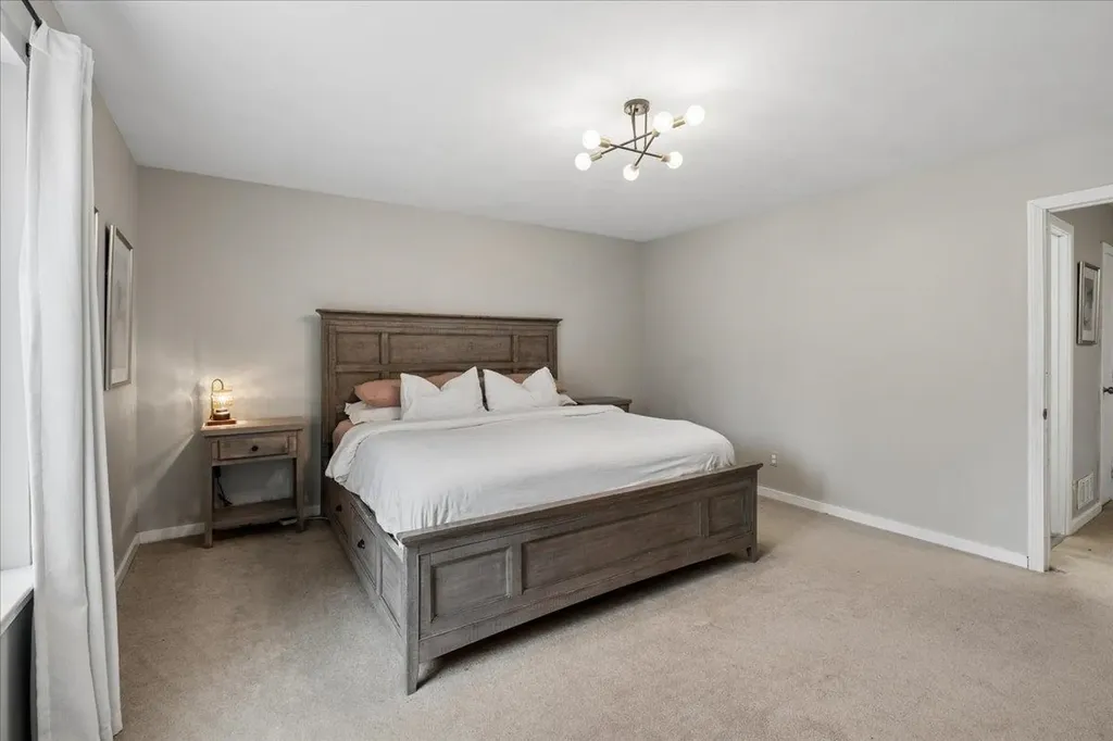 28 Dunvegan Woods Drive Hampton NH 03842