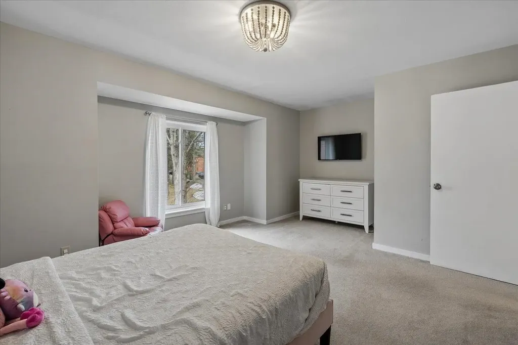28 Dunvegan Woods Drive Hampton NH 03842