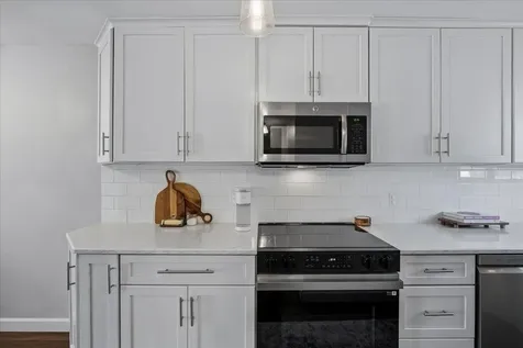 28 Dunvegan Woods Drive Hampton NH 03842