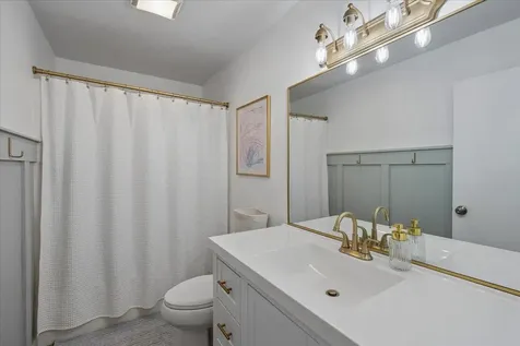 28 Dunvegan Woods Drive Hampton NH 03842
