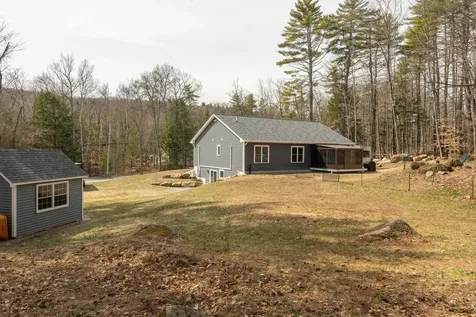 17 Fairgrounds Road Bradford NH 03221