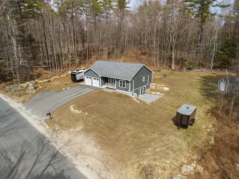 17 Fairgrounds Road Bradford NH 03221