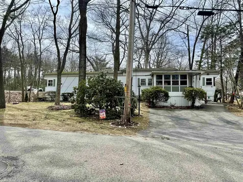 86 Brown Avenue Seabrook NH 03874