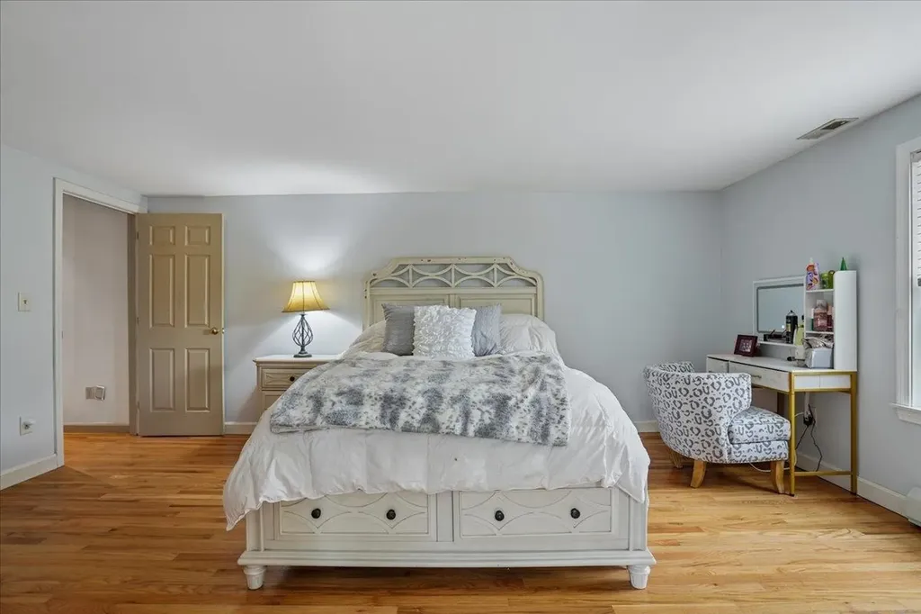 50 Hearthside Circle Bedford NH 03110