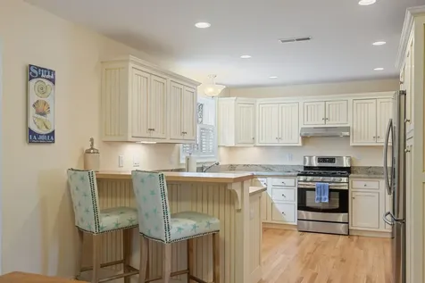 5 Fellows Avenue Hampton NH 03842