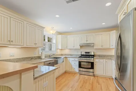 5 Fellows Avenue Hampton NH 03842