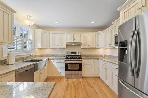 5 Fellows Avenue Hampton NH 03842