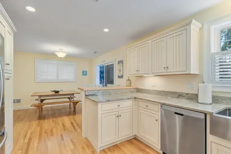 5 Fellows Avenue Hampton NH 03842