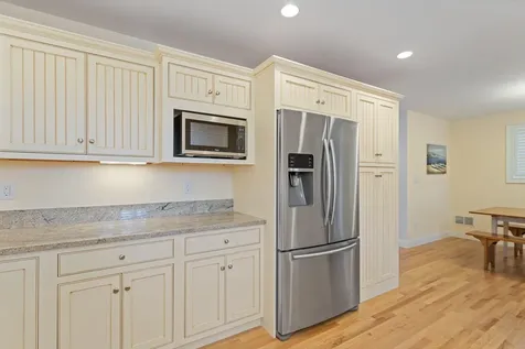 5 Fellows Avenue Hampton NH 03842