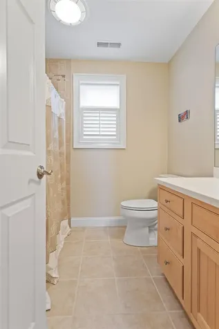 5 Fellows Avenue Hampton NH 03842