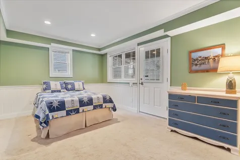 5 Fellows Avenue Hampton NH 03842