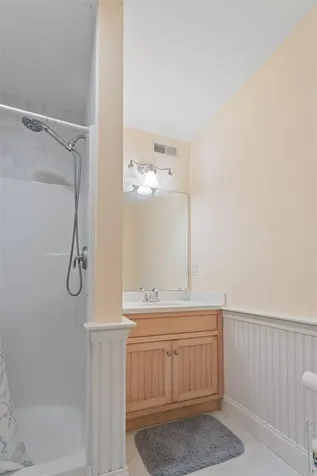 5 Fellows Avenue Hampton NH 03842