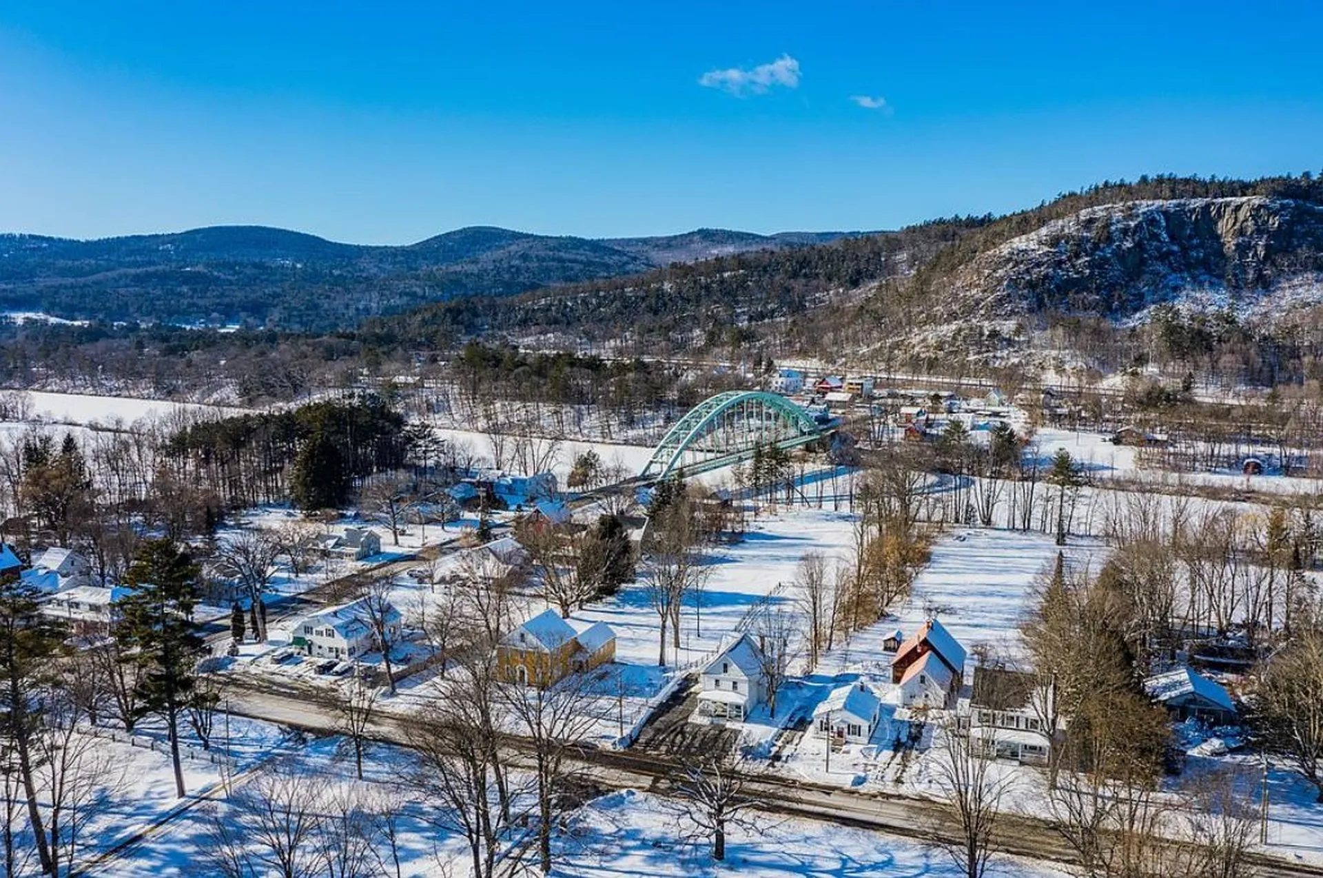 593 New Hampshire Route 10 Orford NH 03777