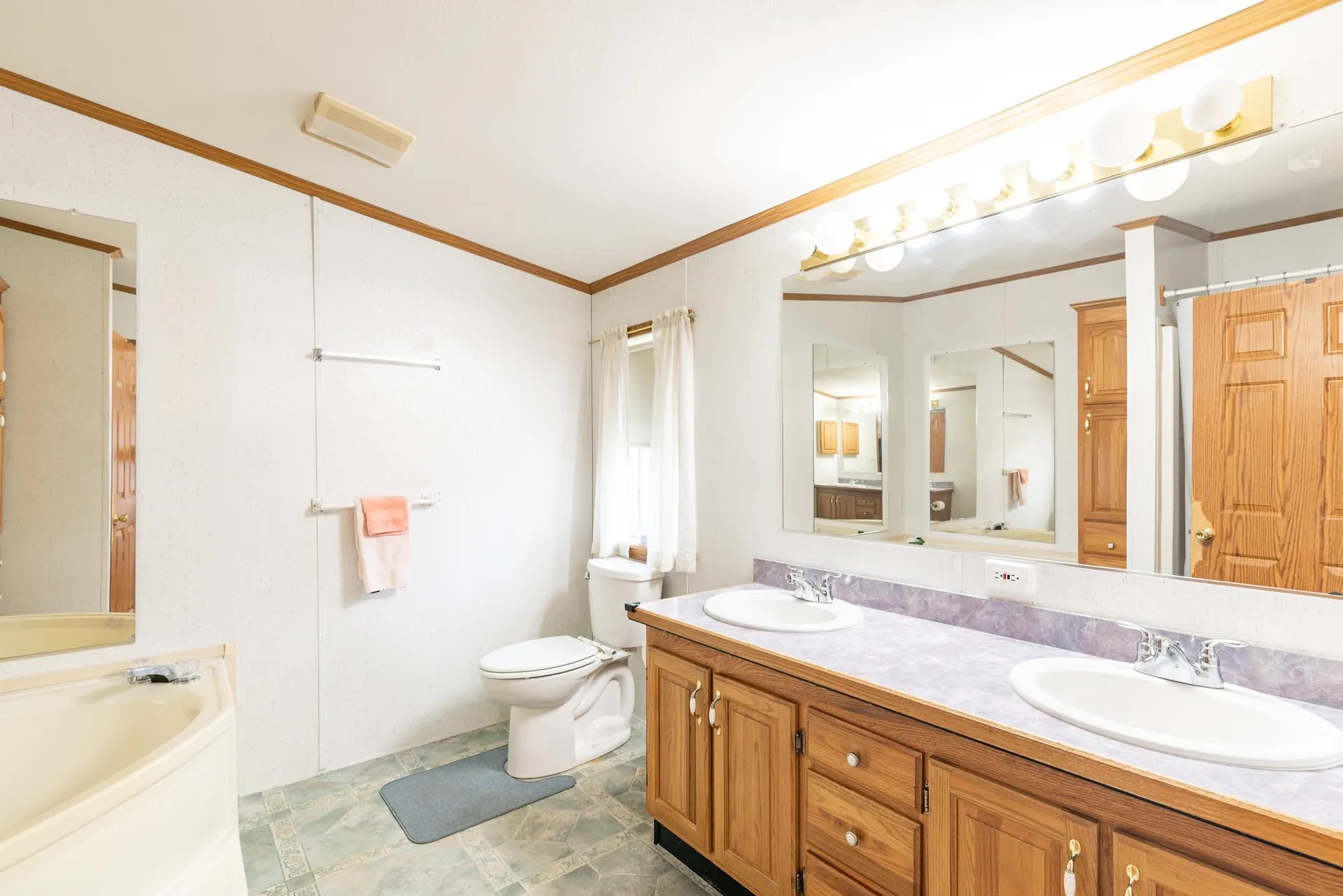 17 Constitution Way Dover NH 03820