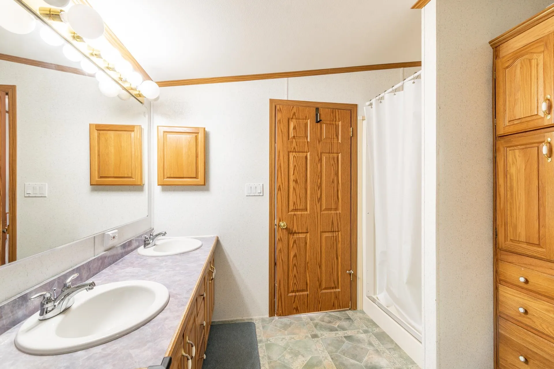 17 Constitution Way Dover NH 03820