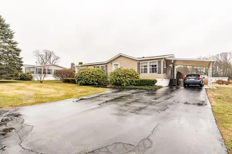 17 Constitution Way Dover NH 03820