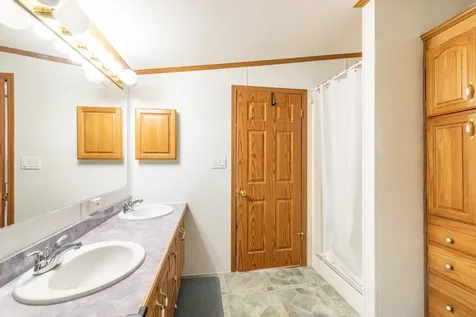17 Constitution Way Dover NH 03820
