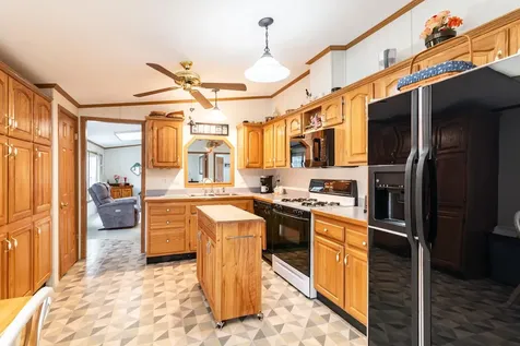 17 Constitution Way Dover NH 03820