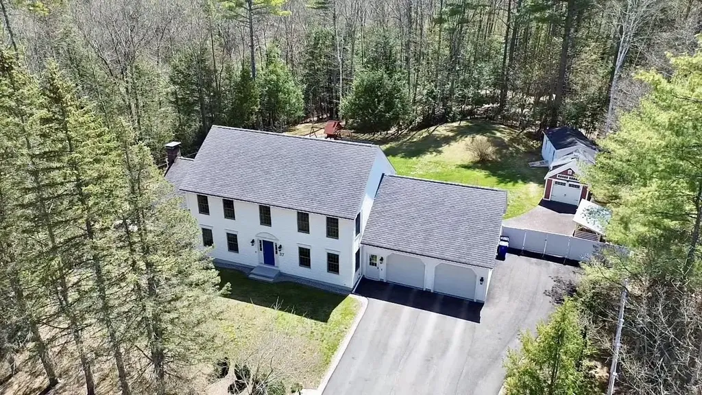 37 Allen Road Bow NH 03304