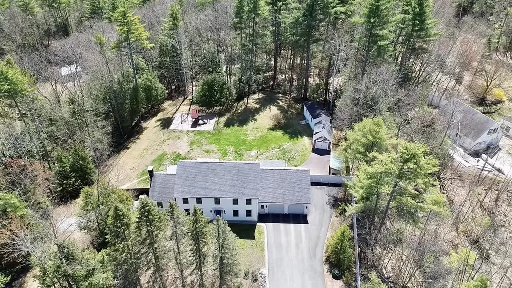 37 Allen Road Bow NH 03304