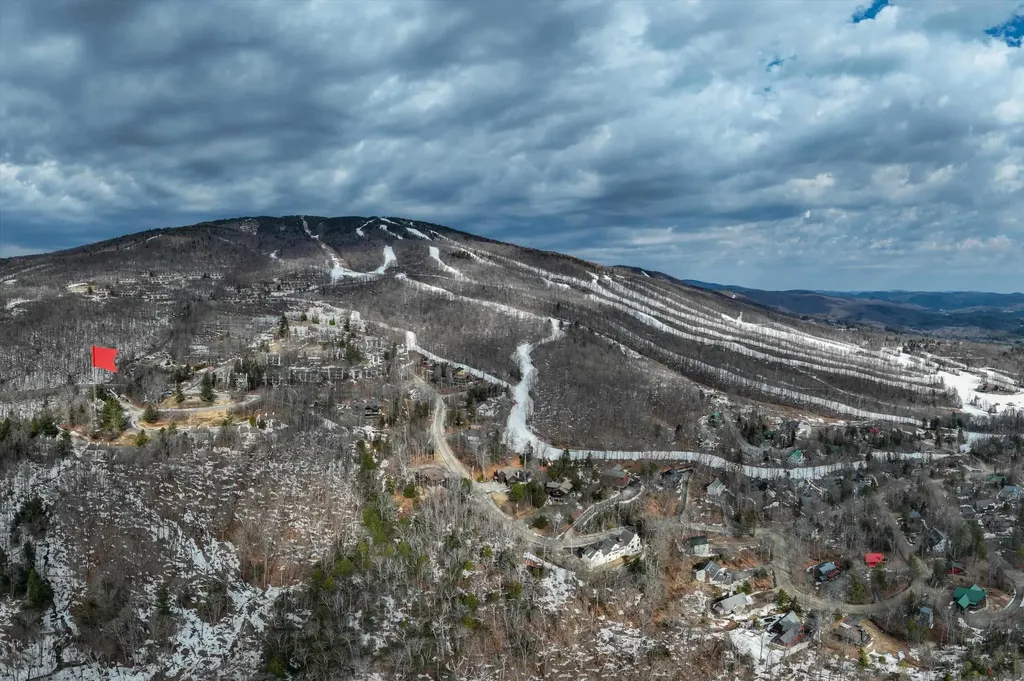 36 Lower Iv A Ludlow VT 05149