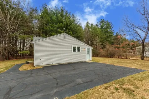 11 Pacific Boulevard Nashua NH 03051