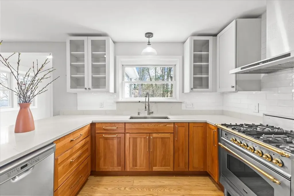 21 Cross Parkway Burlington VT 05408